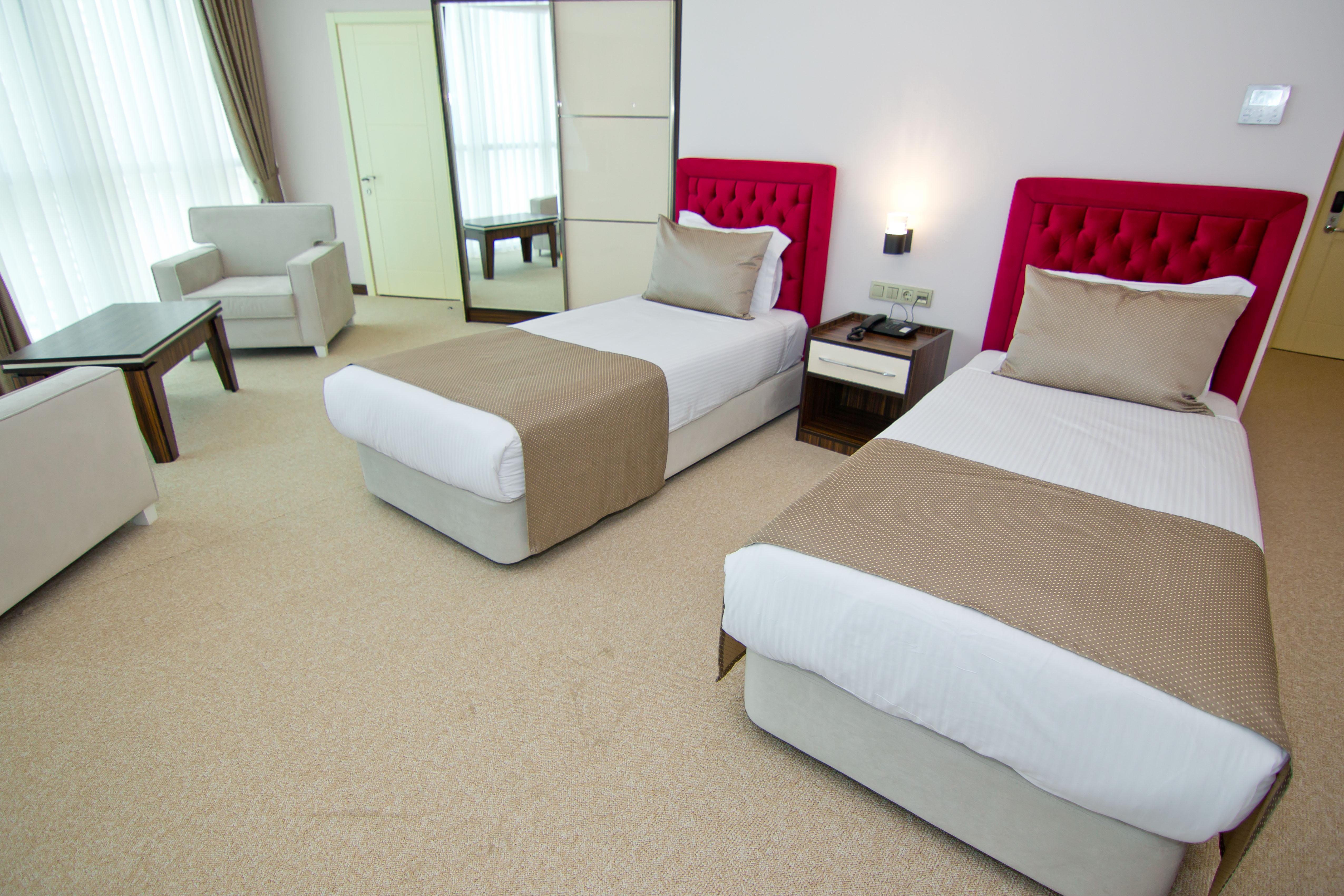Sky Tower Hotel Batumi Zewnętrze zdjęcie A room at the hotel