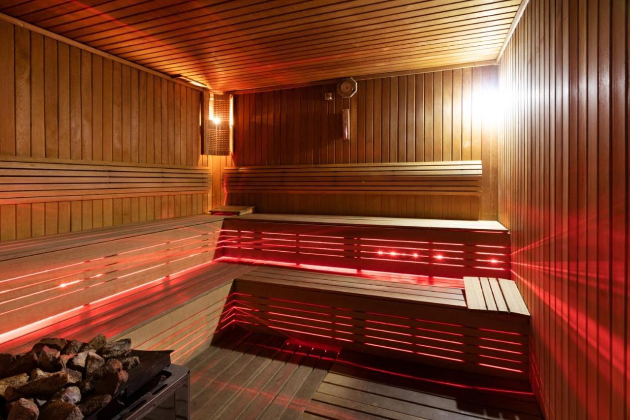 Sky Tower Hotel Batumi Zewnętrze zdjęcie A modern Finnish sauna