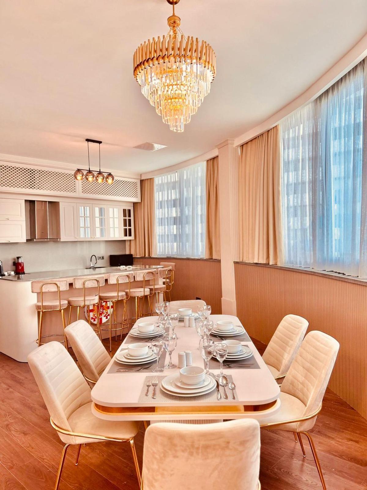 Sky Tower Hotel Batumi Zewnętrze zdjęcie A kitchen in a serviced apartment