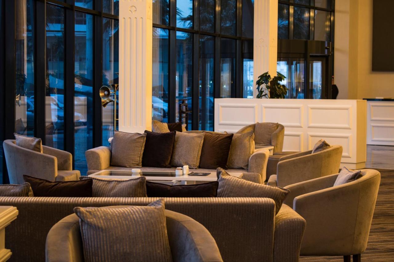 Sky Tower Hotel Batumi Zewnętrze zdjęcie Lobby